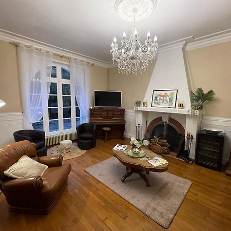 Vue Du Chateau D'Excideuil En Chambres Eksteriør billede