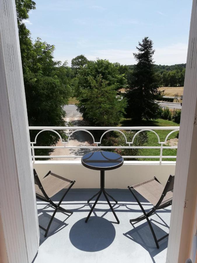 Vue Du Chateau D'Excideuil En Chambres Eksteriør billede