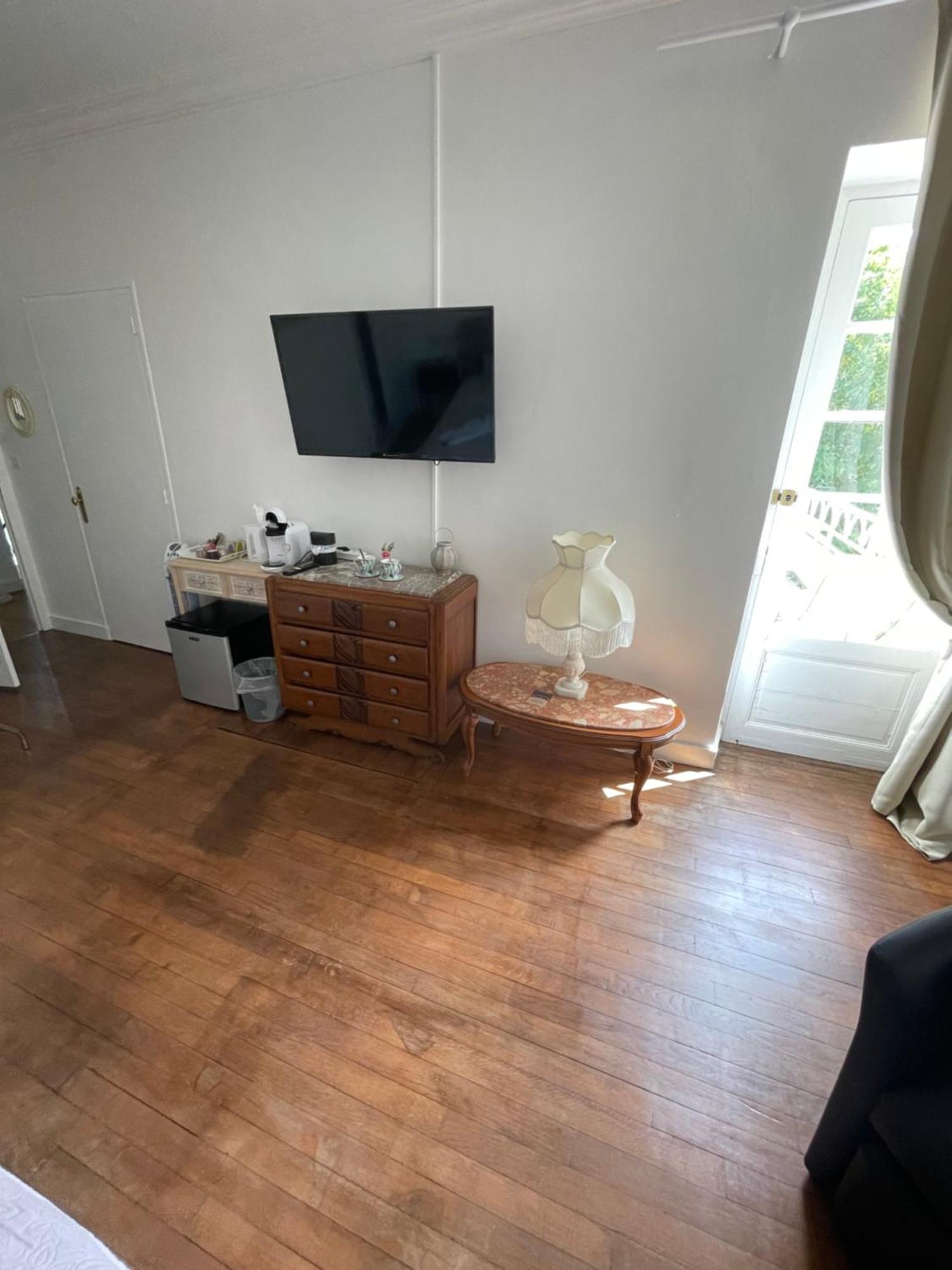 Vue Du Chateau D'Excideuil En Chambres Eksteriør billede