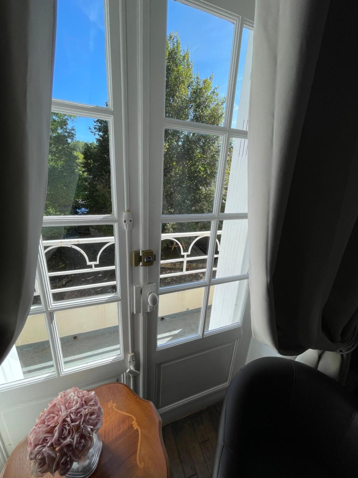 Vue Du Chateau D'Excideuil En Chambres Eksteriør billede