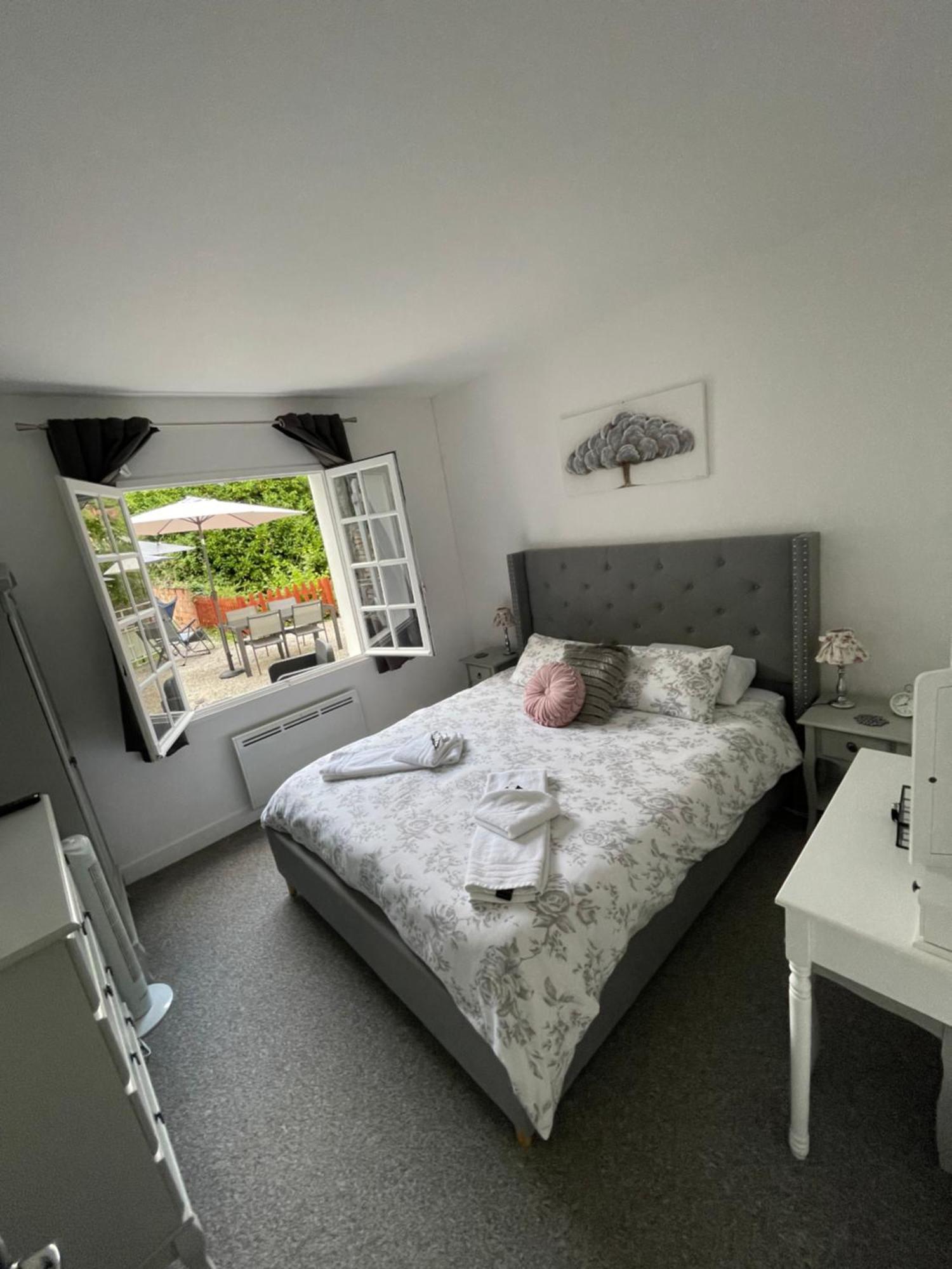 Vue Du Chateau D'Excideuil En Chambres Eksteriør billede