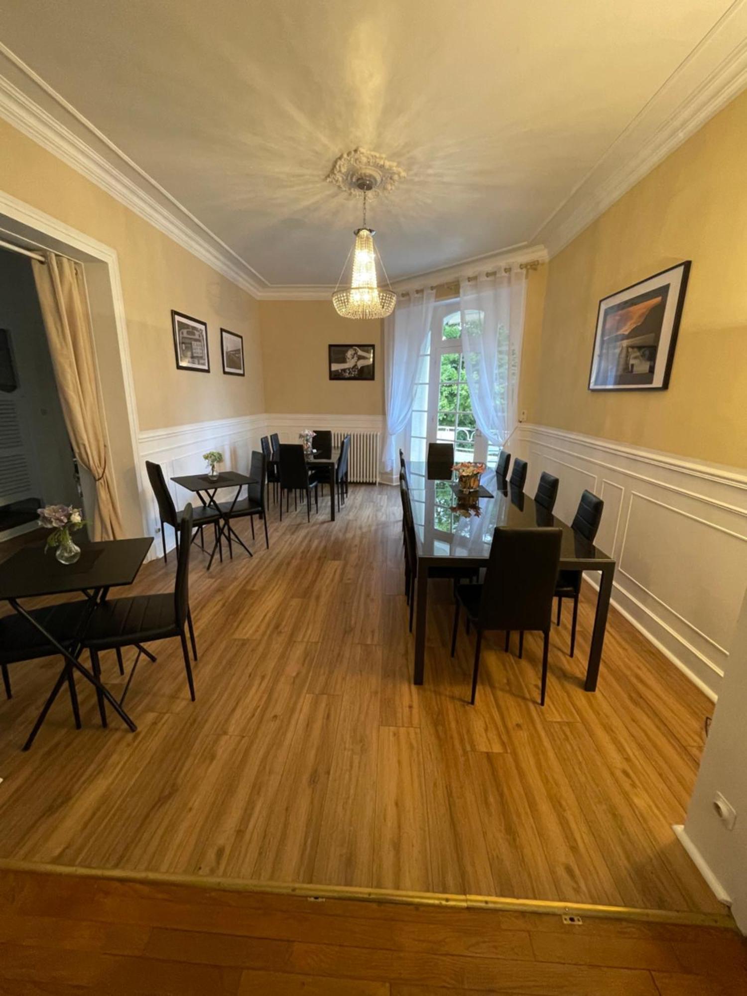 Vue Du Chateau D'Excideuil En Chambres Eksteriør billede