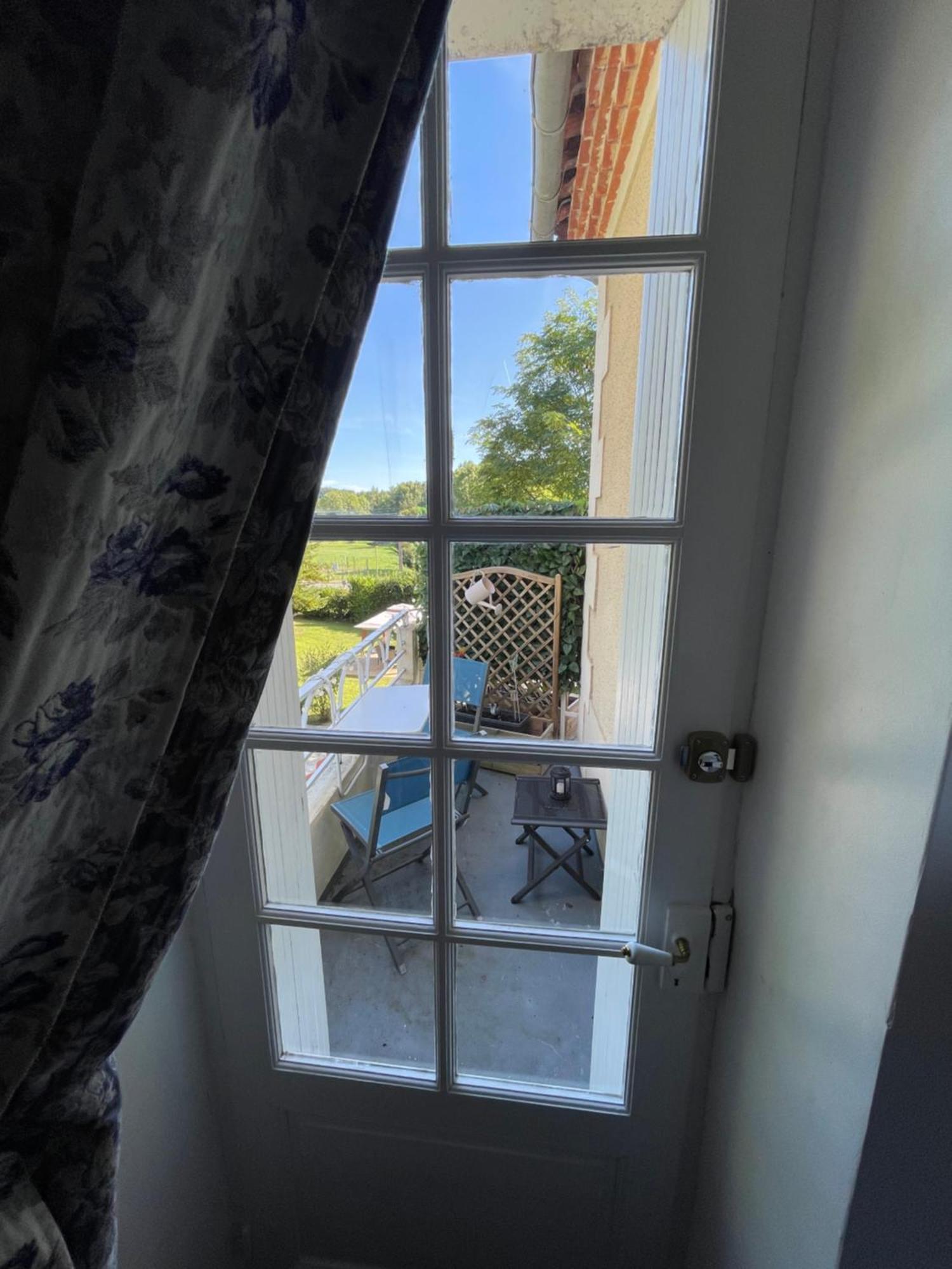Vue Du Chateau D'Excideuil En Chambres Eksteriør billede