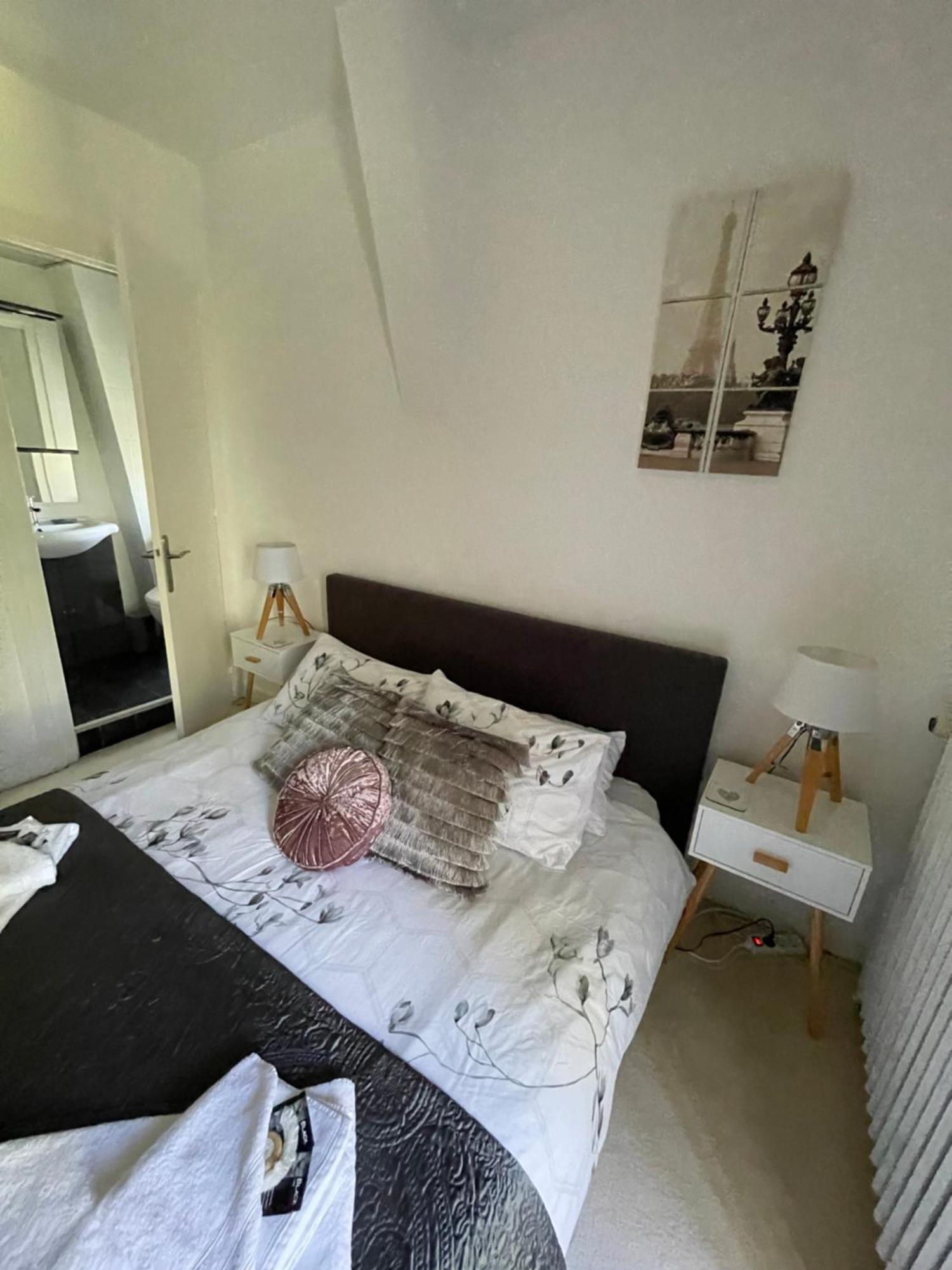 Vue Du Chateau D'Excideuil En Chambres Eksteriør billede